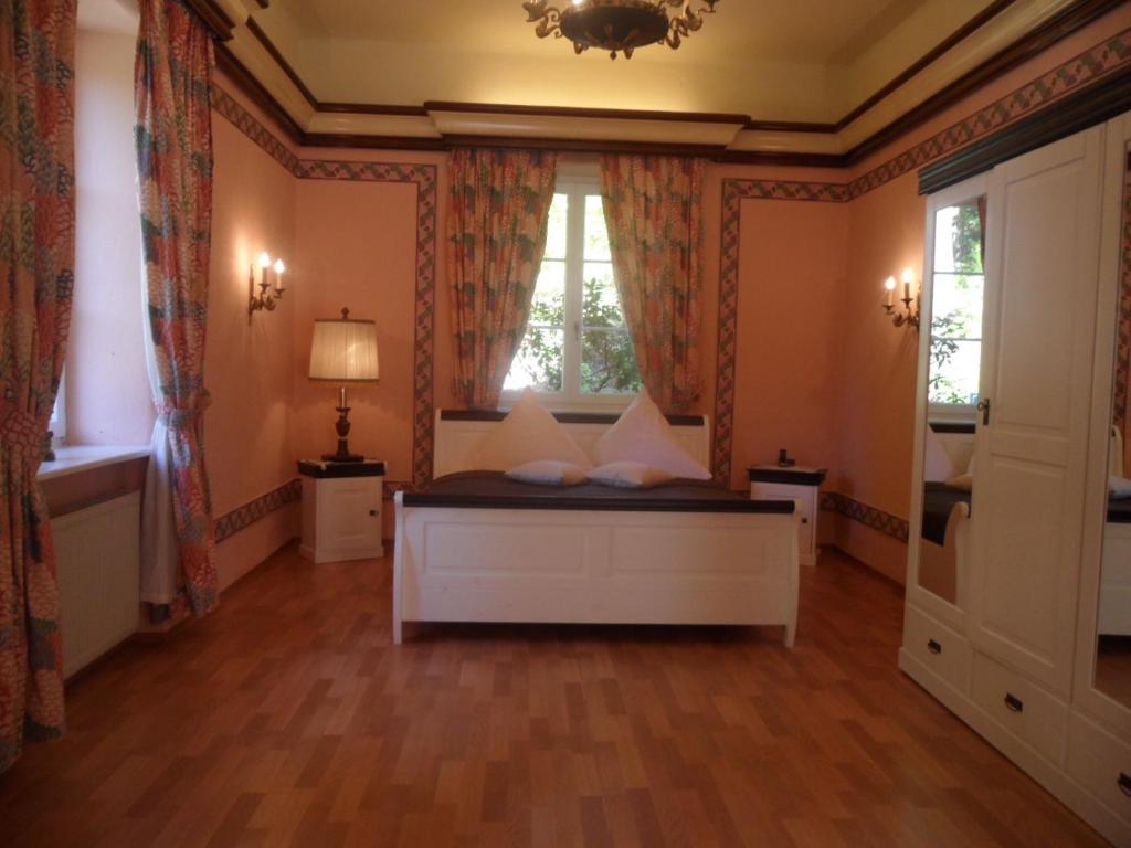 Gutshof Junkerwald Guest House Blieskastel Room photo